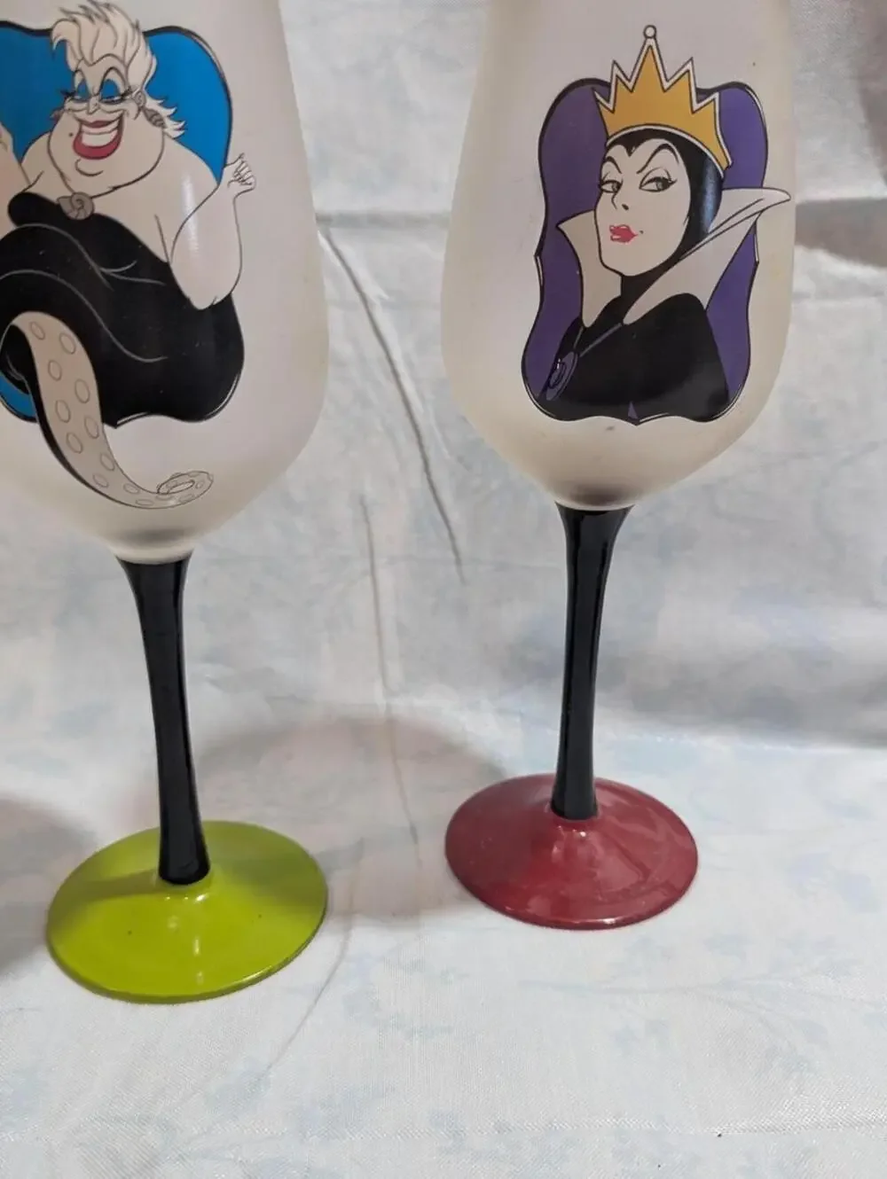 Set of 2 Disney Villains Themed Wine Glasses - Ursula and Evil Queen